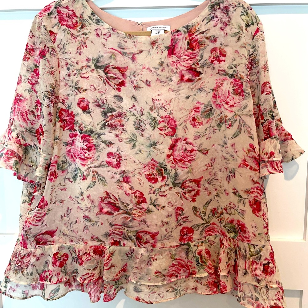 Women’s blouse. Size XL. Bell sleeves.